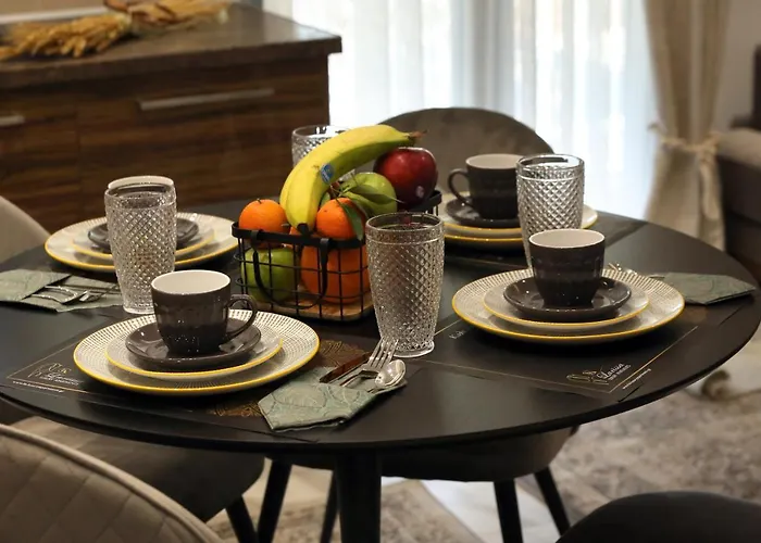 La Larissa Luxury Apartments Trekke
