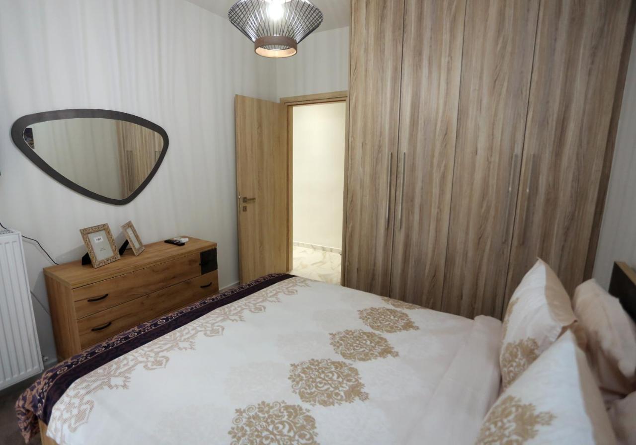 La Luxury Trekke Apartment Larissa